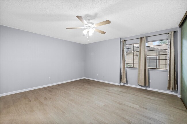 Building Photo - 12528 Wellington Park Dr