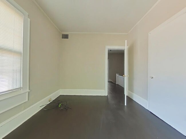 Building Photo - 224 N Dunleith Ave