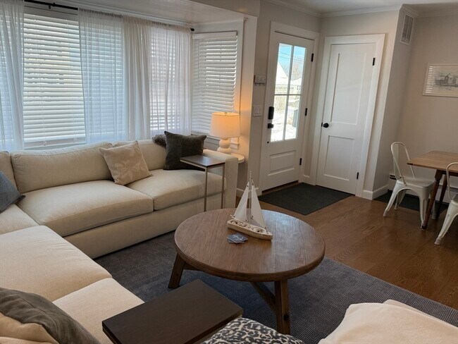 Building Photo - 20 Smith Rd