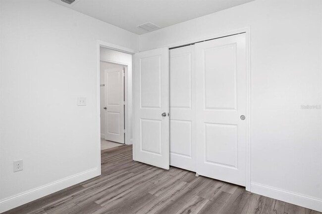 Building Photo - 212 Miles Ct