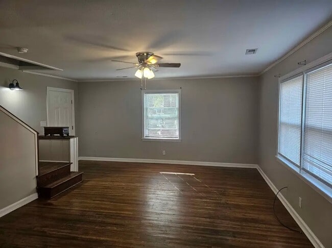 Living Roo - 3080 Ragsdale Dr