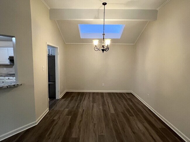 Building Photo - 1635 Ainsdale Dr