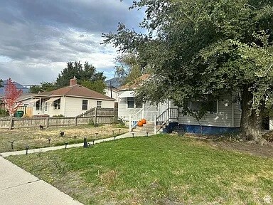 Building Photo - 810 600 W