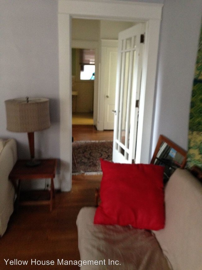 Building Photo - 4 br, 2 bath House - 200-A  S. Tate Street