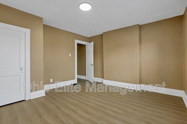 Building Photo - 2545 Sullivant Ave