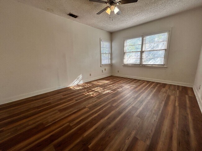 Building Photo - 2216 30th St