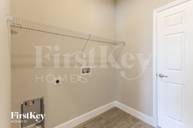 Building Photo - 874 Brookfield St SE