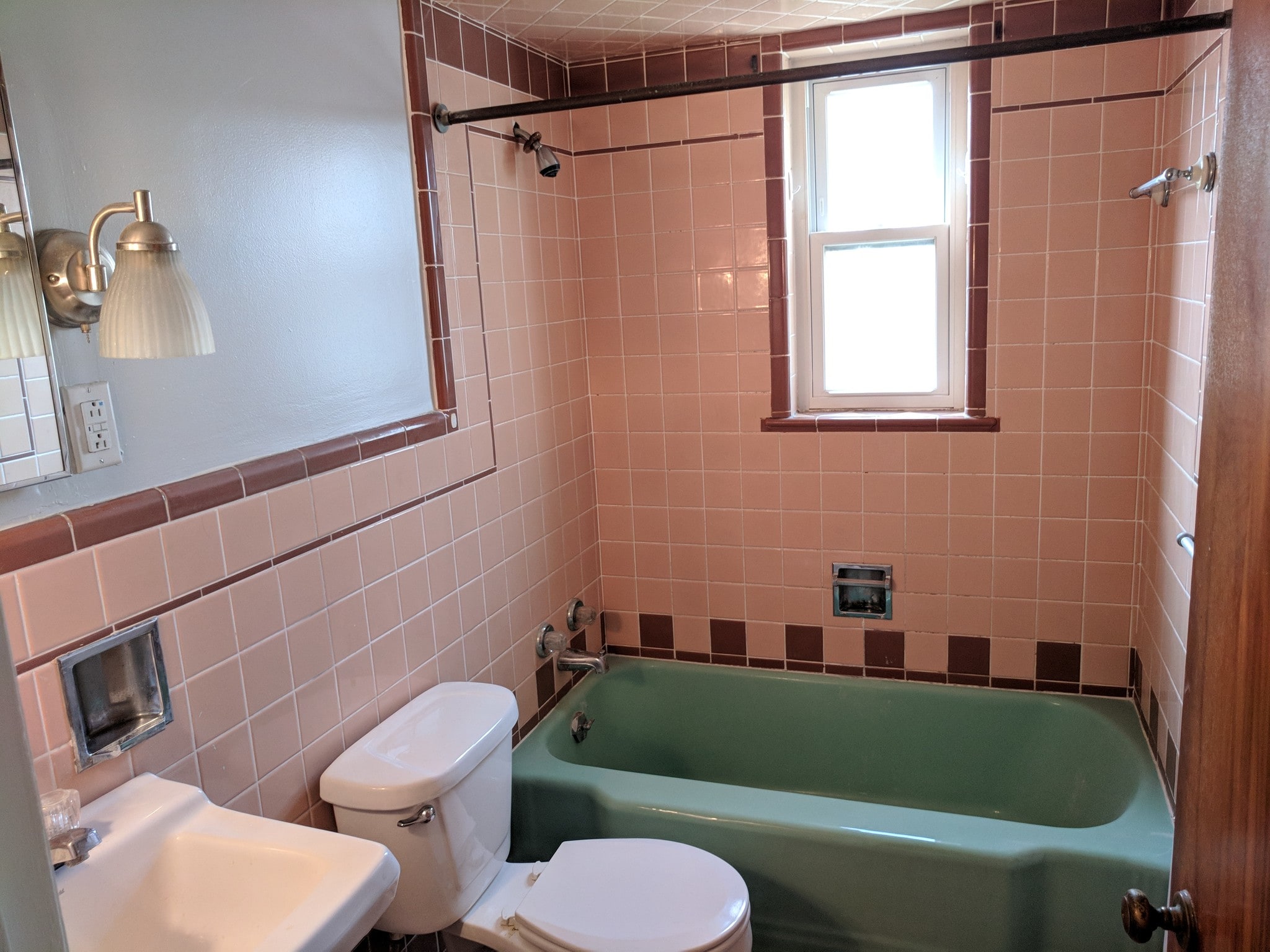 Bathroom - 716 S Ft Thomas Ave