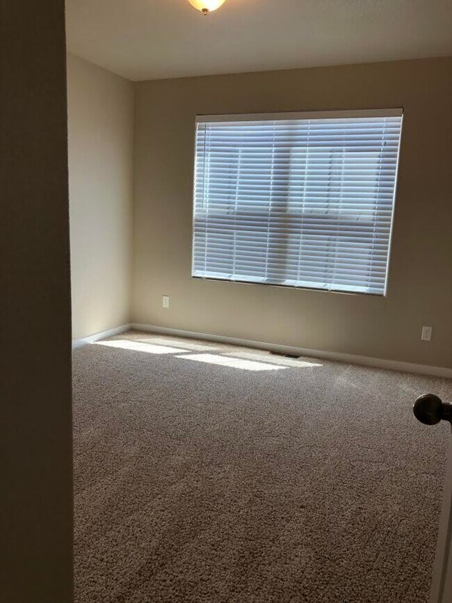Building Photo - 6996 Tullamore Dr