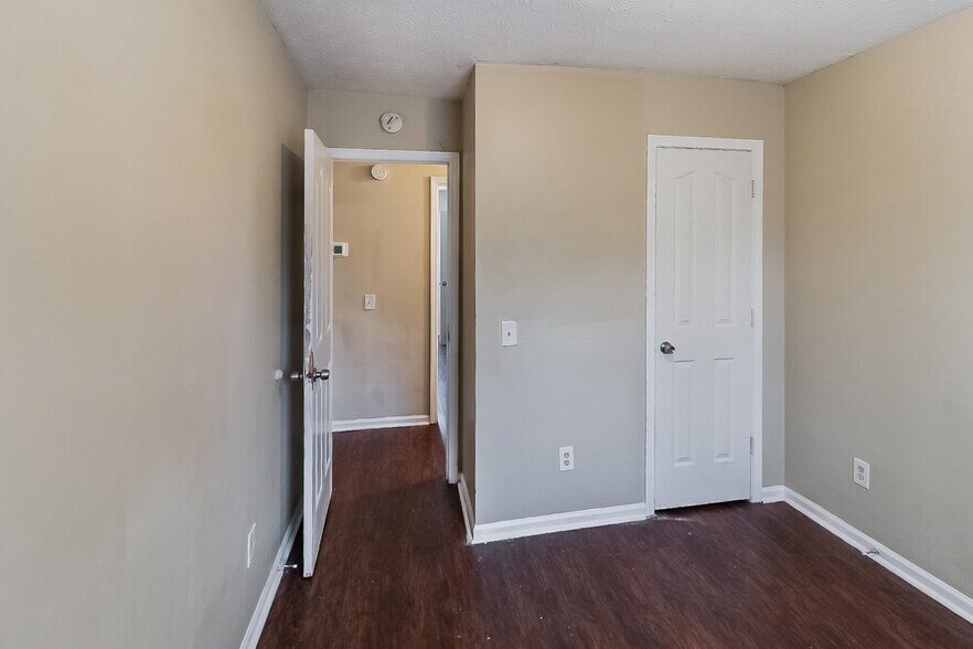 Building Photo - 5351 Ridgemere Ct