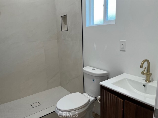 Building Photo - 566 Wamblee Ln