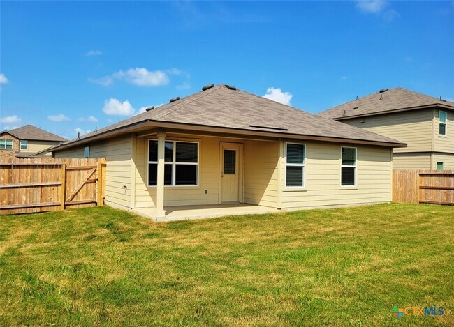 Building Photo - 622 Great Plains