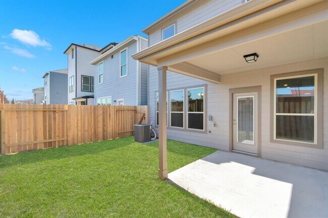 Building Photo - 3420 Avondale Vw Dr