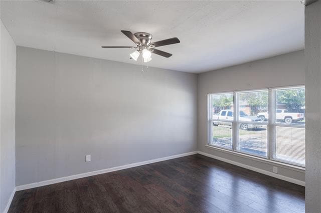 Building Photo - 611 Crestview Dr