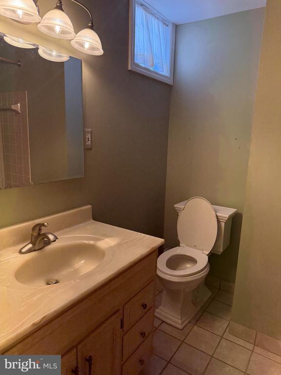 Building Photo - 240 Sweetbriar Cir