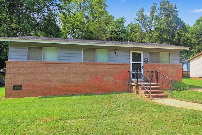 Building Photo - 2700 Thornton Rd