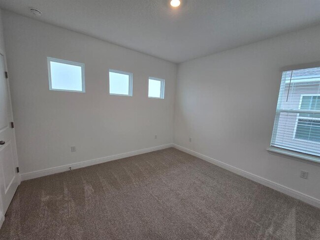 Building Photo - 2303 Juniper Berry Dr