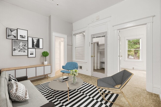 Building Photo - 1b/1ba Goose Hollow Apartment, close to everything!