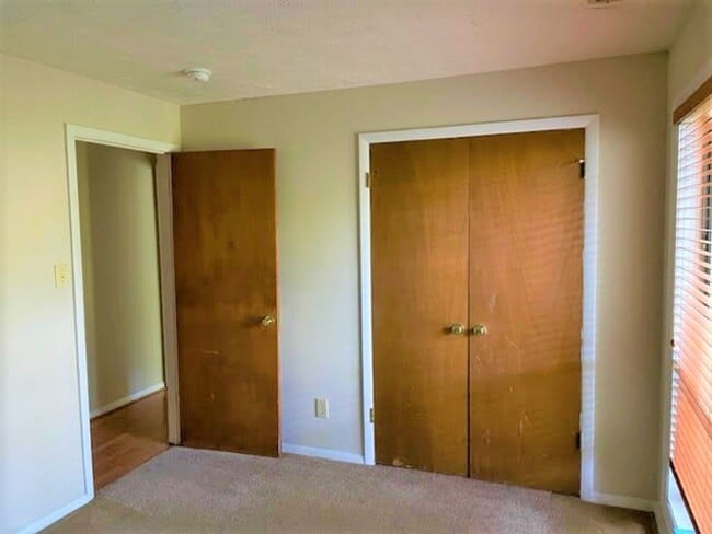 Building Photo - Briarcliff Condos