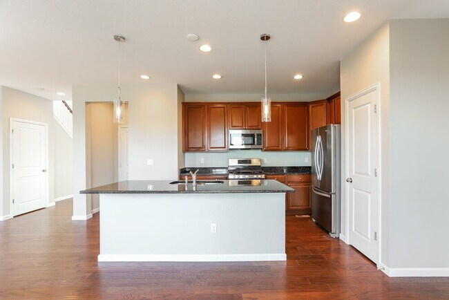 Building Photo - 3305 Riverwood Way