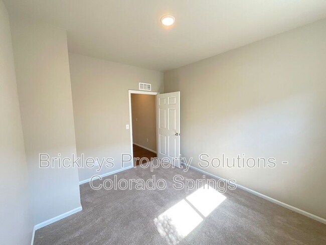 Building Photo - 6706 Golden Briar Ln
