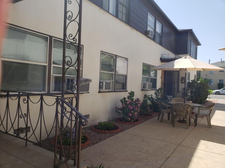 Building Photo - 224 E Elmwood Ave
