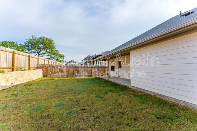 Building Photo - 113 Caney Cv