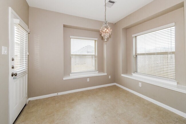 Building Photo - 5115 Misty Ln