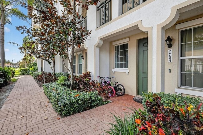 Building Photo - 2705 SW 119th Way