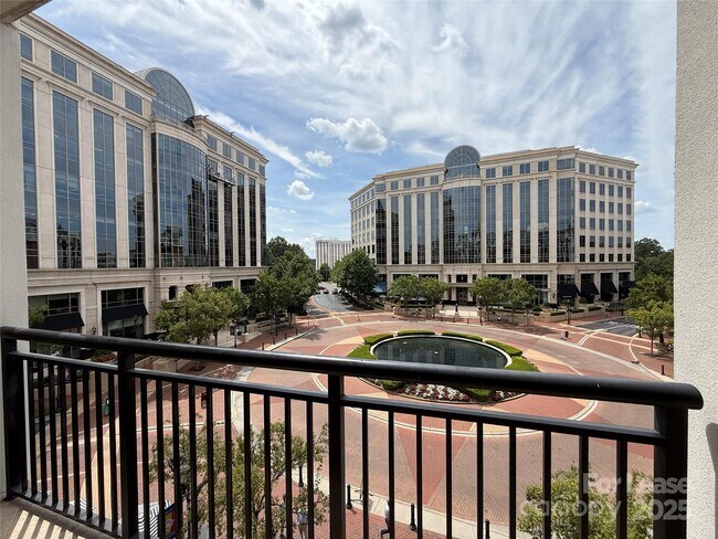 Building Photo - 4625 Piedmont Row Dr