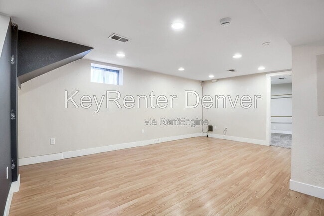 Building Photo - 1564 Tamarac St