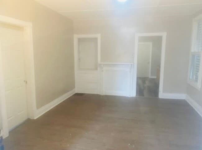 Building Photo - 362 9th St