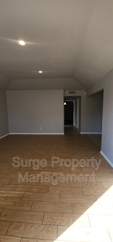 Building Photo - 6721 Loma Vista Dr