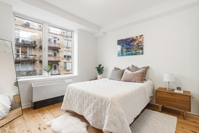 Primary Photo - 1 bedroom in BROOKLYN NY 11249