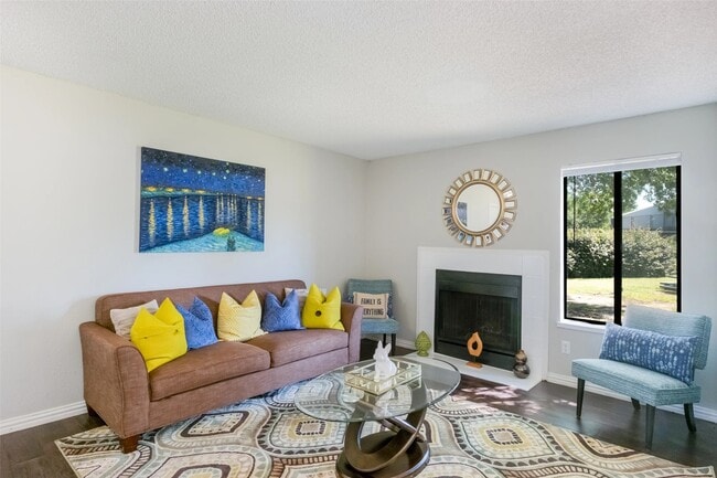 Primary Photo - 4600 W Pioneer Dr