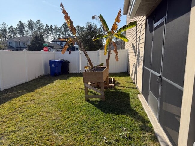 Building Photo - Like New 4/2.5 St. Augustine