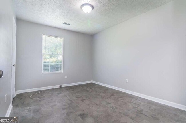Building Photo - 5437 Glen Haven Dr