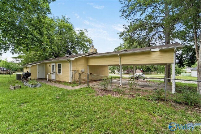 Building Photo - 13847 Mariellen Rd