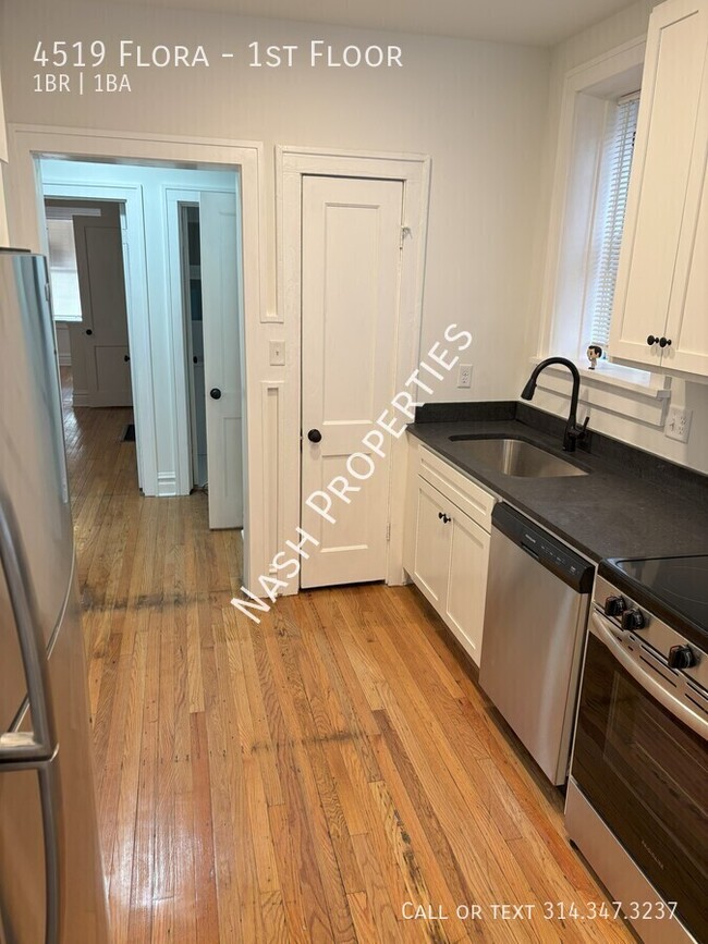 Building Photo - 1350 / 1 Bed / 1 Bath Apt- NEWLY RENOVATED...