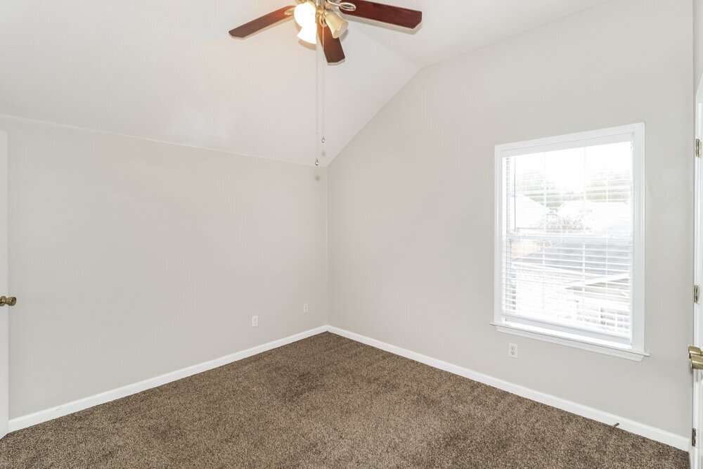 Building Photo - 8725 Rogers Park Ave