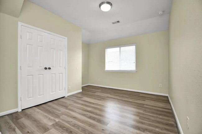 Building Photo - 6315 Bain Dr