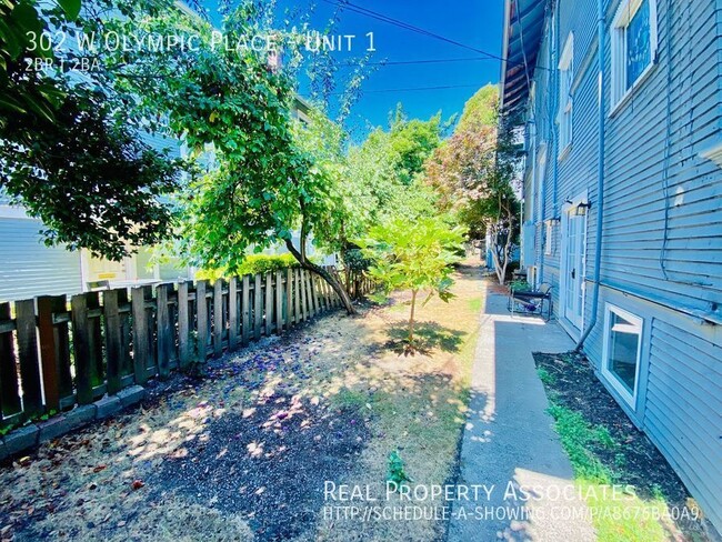 Building Photo - Charming Fourplex Apartment in Queen Anne!