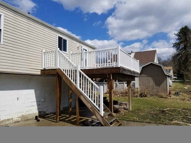 Building Photo - 1797 Cedaridge Dr