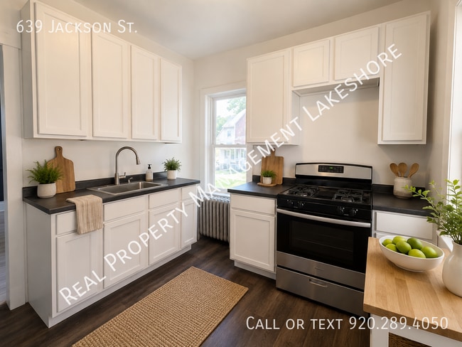 Building Photo - 639 Jackson St