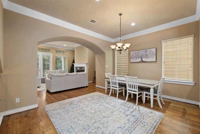 Building Photo - 9125 Harbor Hills Dr