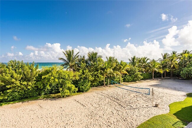 Building Photo - 2301 Collins Ave