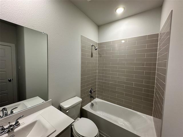 Building Photo - 908 Pne Bch Dr