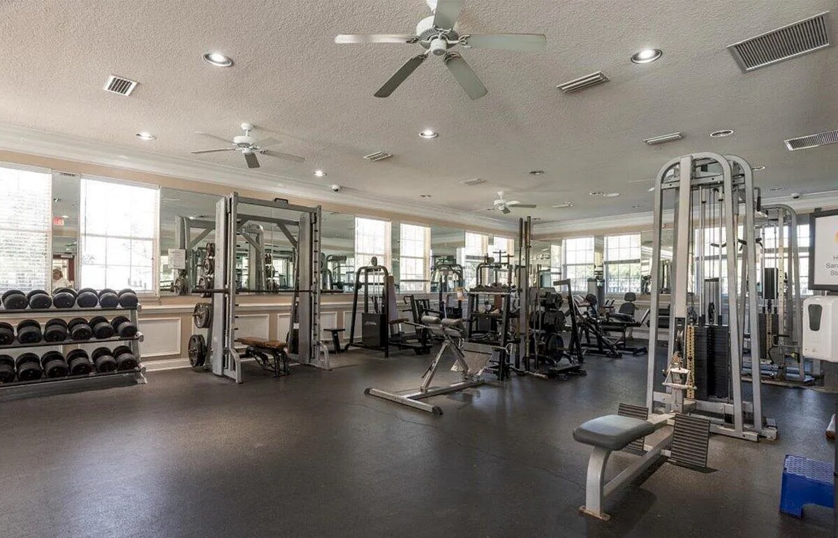 Building Photo - 6214 High Tide Blvd