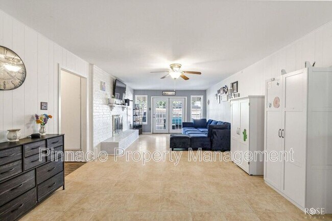 Building Photo - 3108 Oak Forest Dr