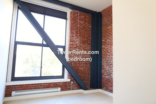 Building Photo - 310 Townsend St